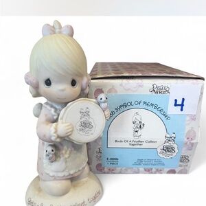 Precious Moments 1986 ‘Birds of a Feather Collect Together’ in good condition